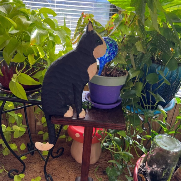 Collectible Carvings hand carved and painted made in the Philippines wooden cat - Picture 14 of 16